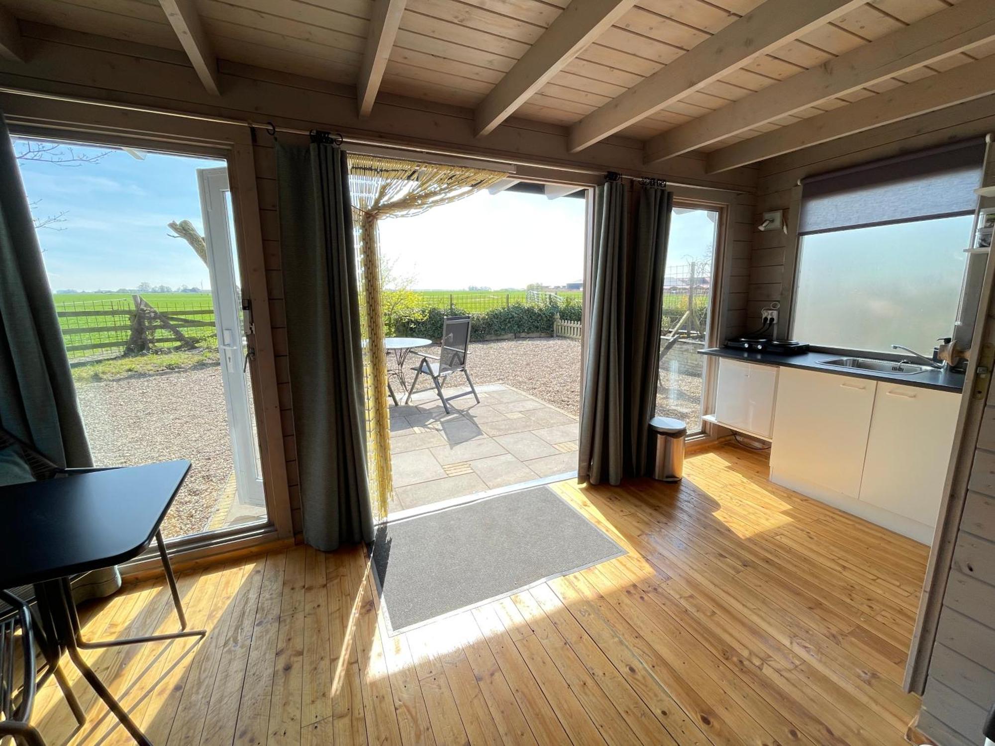 Logeerboerderij De Salix Villa Hitzum Eksteriør bilde