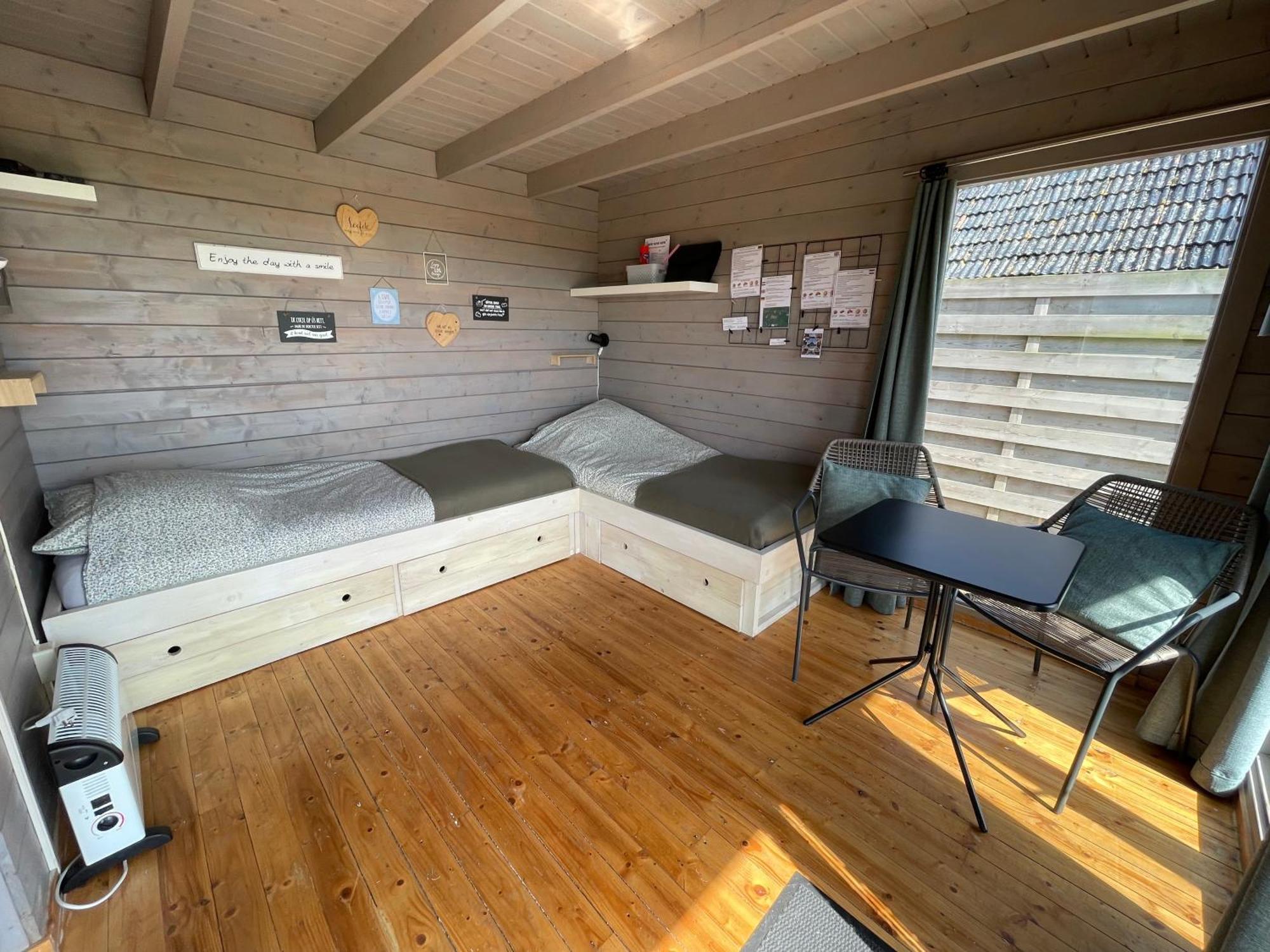Logeerboerderij De Salix Villa Hitzum Eksteriør bilde